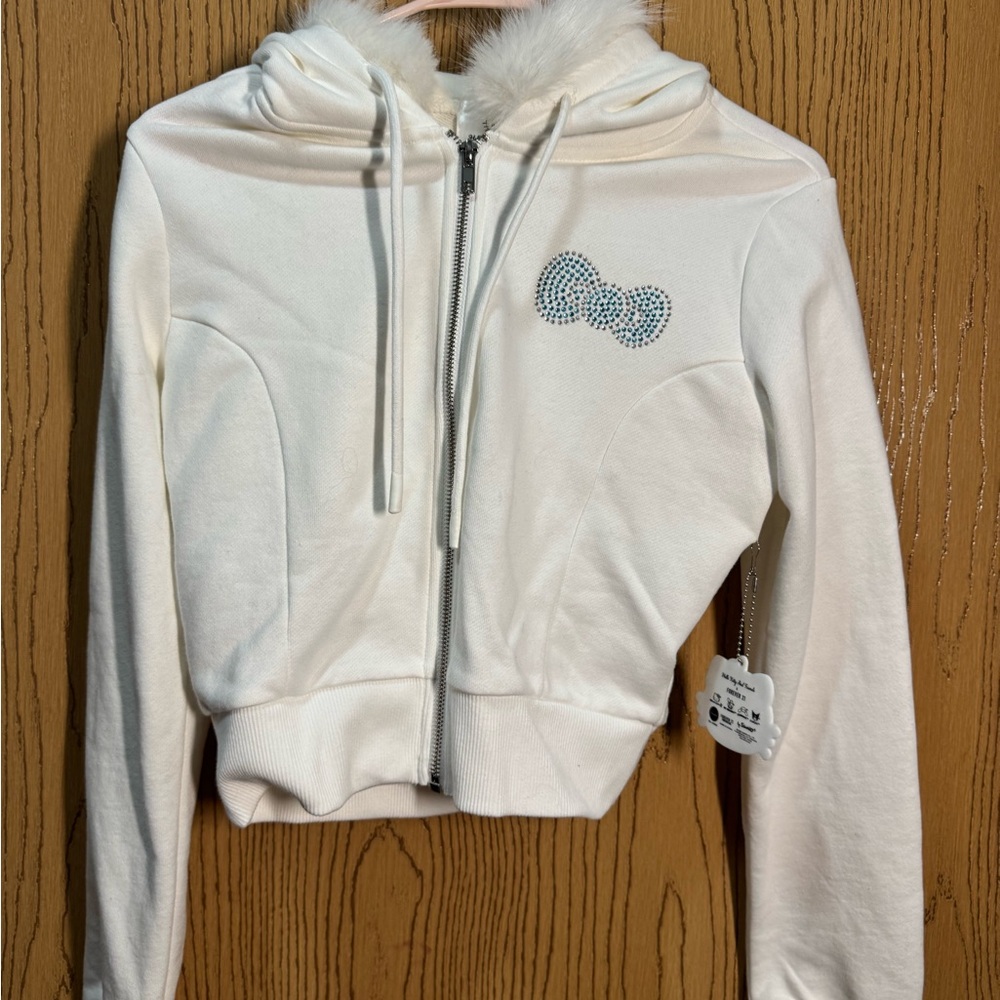 Forever 21 White Hoodie hello Kitty size small